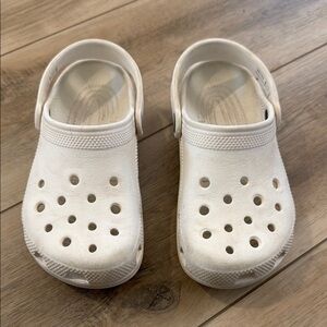 CROCS Size J2 Kids Youth Classic White Slip On Beach Pool Water Shoes